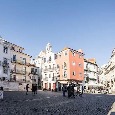 Alfama Chic Penabuquel Apartmán *