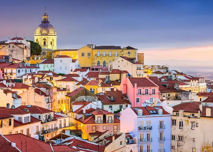 Апартаменты Alfama Chic Penabuquel *