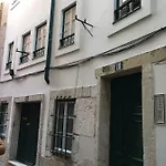 Alfama Chic Penabuquel شقة *